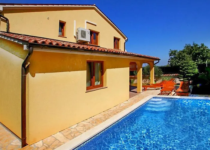 Villa Luces